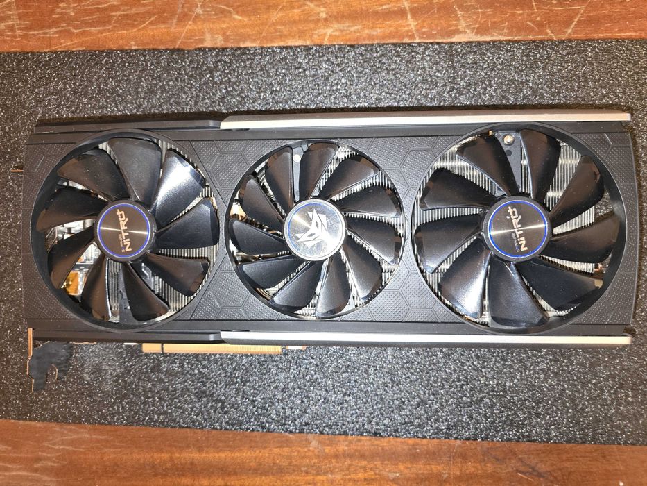 Placa video Sapphire NITRO+ RX 5700 XT  Stare foarte buna