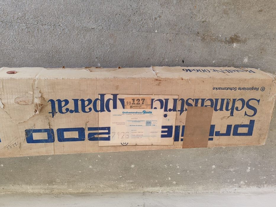 Vând mașina de tricotat Privileg 200