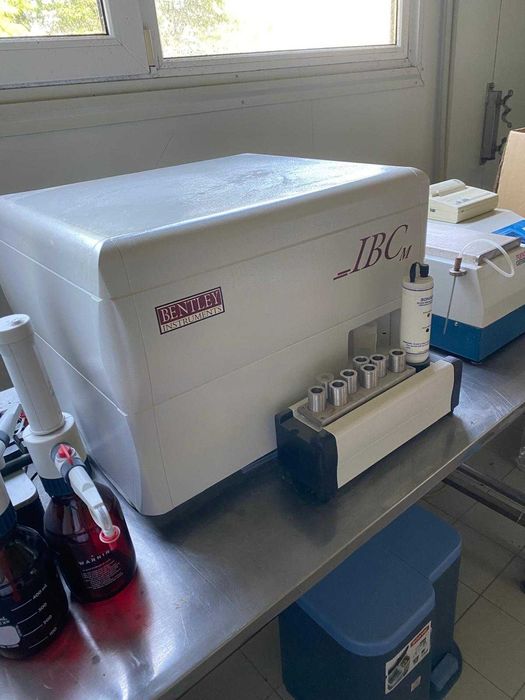 Vindem aparatura laborator pentru industria laptelui