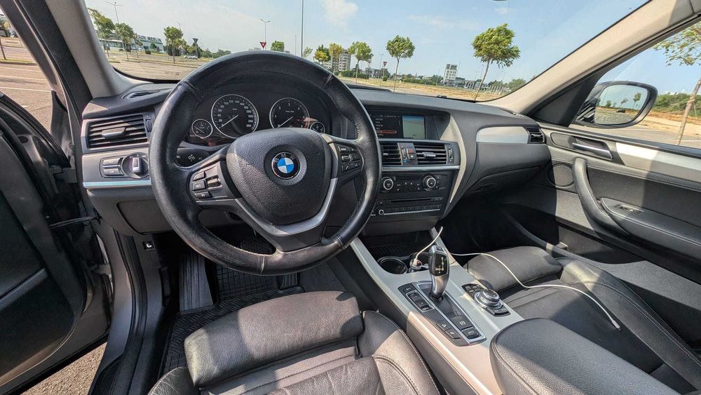 BMW X3 xDrive  Panoramic