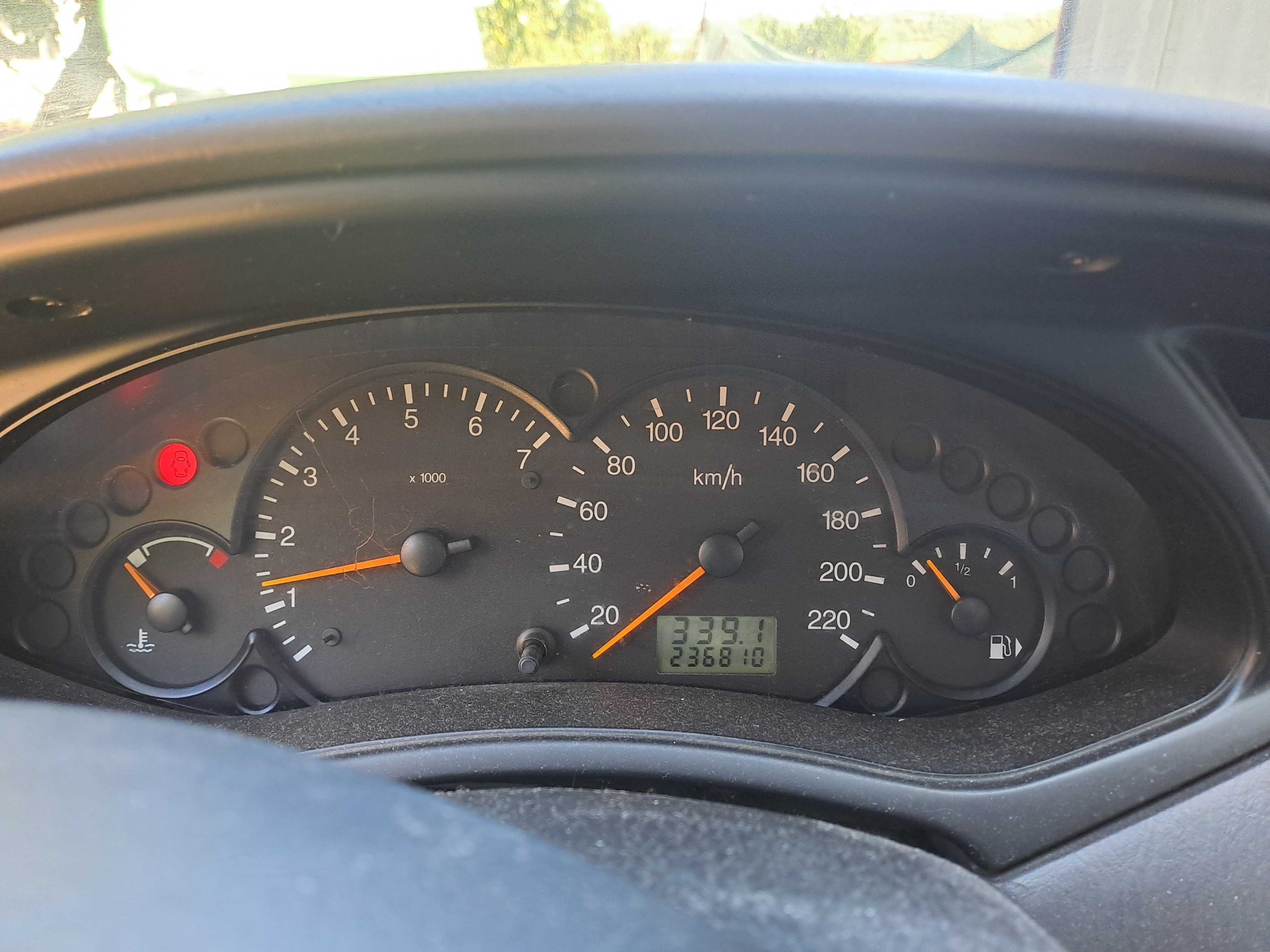 Vand Ford Focus 2001