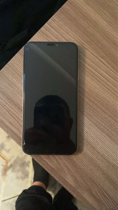 Продам айфон xs