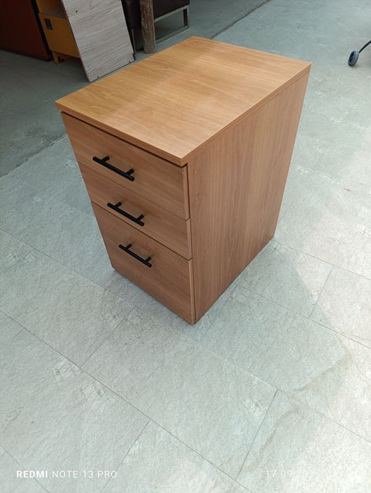 Продам офисную тумбу