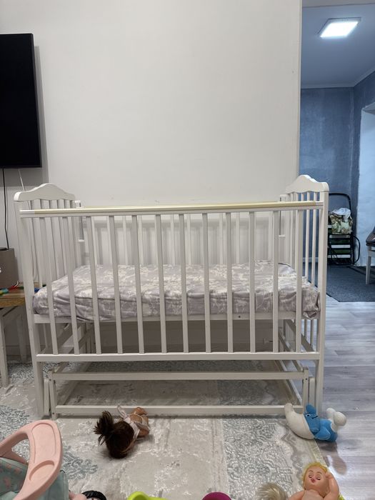 Детская кроватка