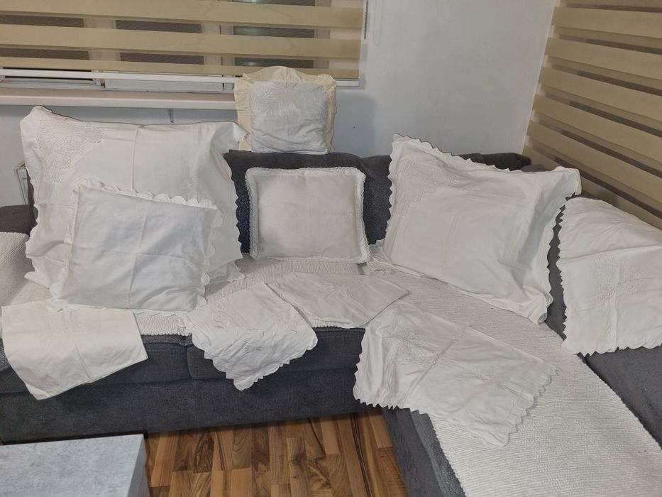 Lenjerie pat "Le Vele" 200 x 220 pat matrimonial, Fete de perna