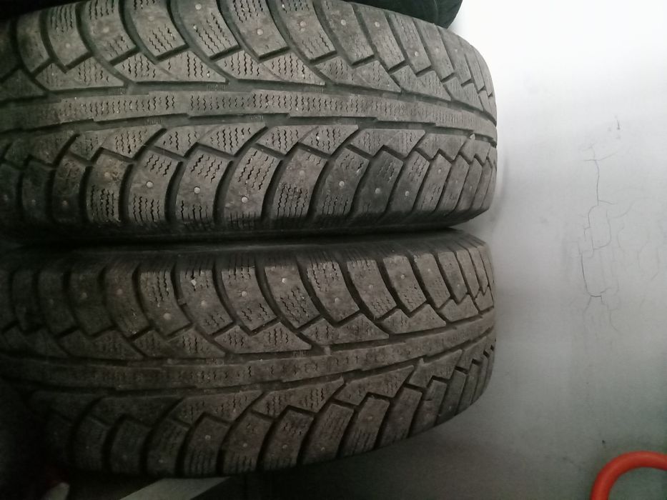 Продам комплект резины