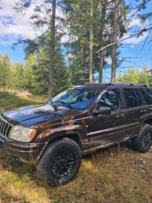 Vând Grand cherokee autoutilitara 4 locuri