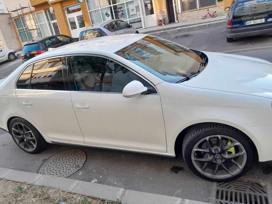 Vând vw jetta 2006 2.L