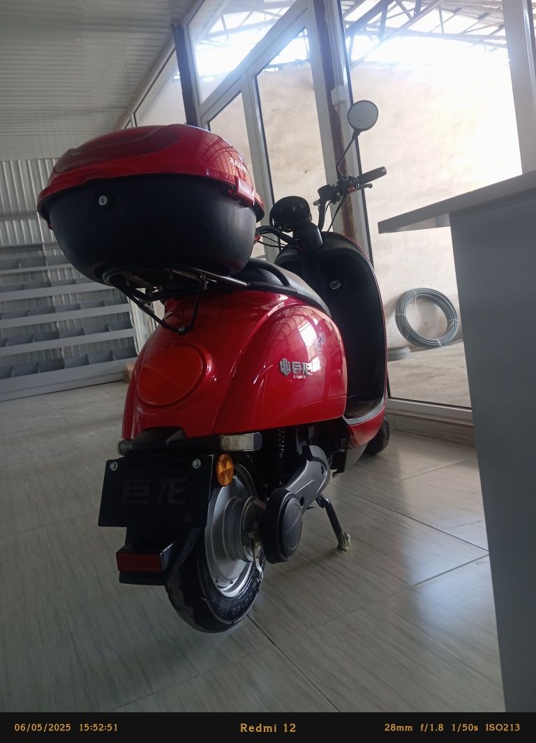 Elektr Skuter holati zoʻr ozgina minganman avaylab