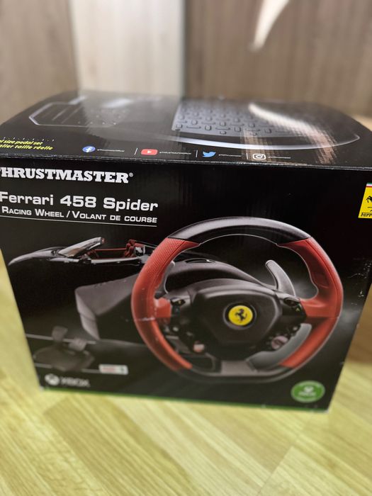 Vând Volan Gaming ThrustMaster Ferrari 458 Spider