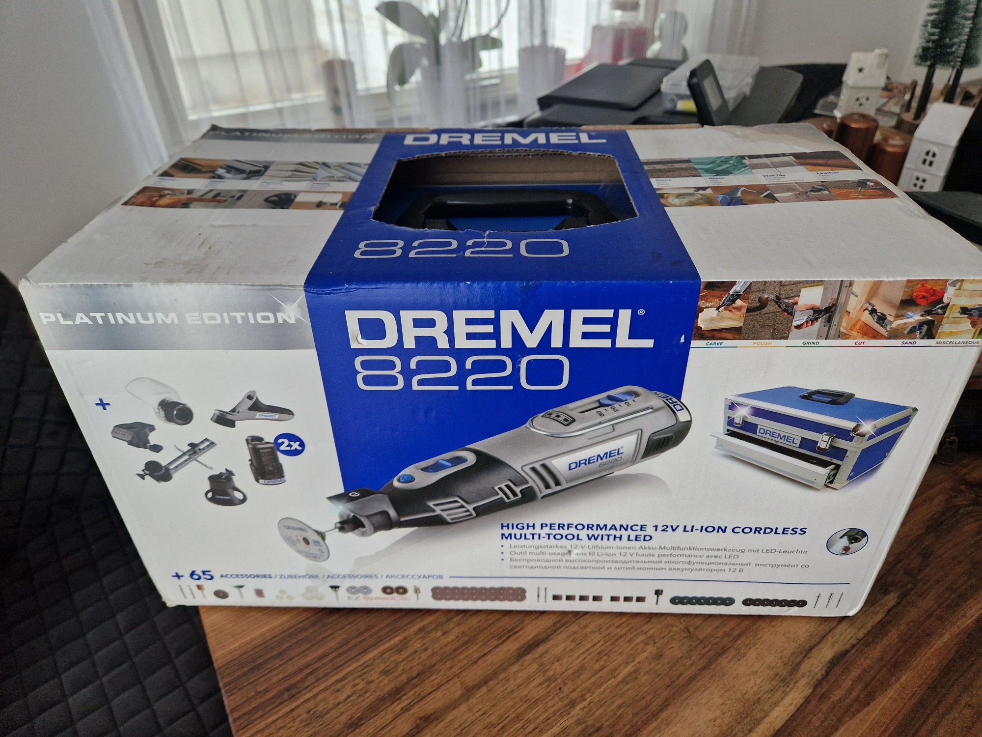 Dremel 8220.  nou