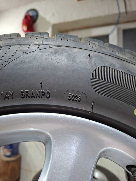 Джанти 16 ки за Мерцедес Е класа с гуми