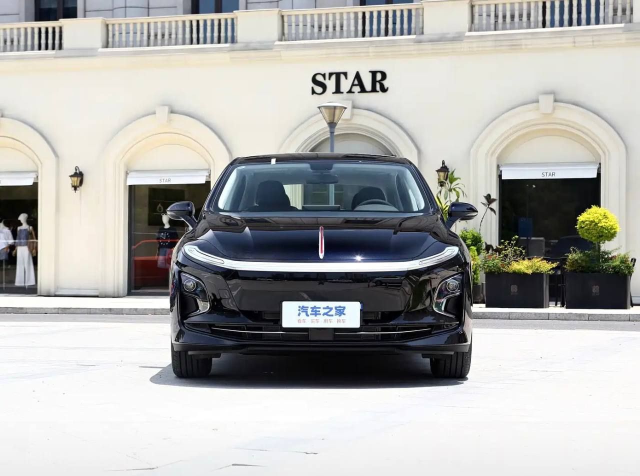 Hongqi E-QM5 500km restaling garyantasi bor soni 8 ta qogan naxtga ras