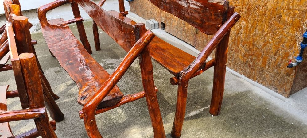 Mobilier rustic de curte