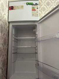 Продаётся холодильник Artel