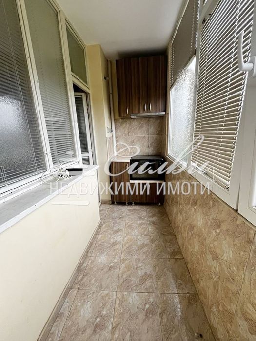 Продава се Двустаен апартамент в Шумен, Тракия - 65 кв.м за 1424 €/кв.м - Снимка #10