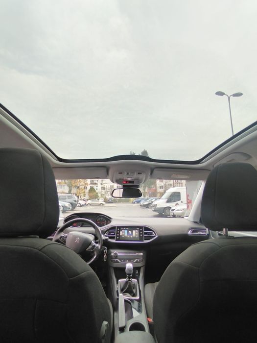 Vand Peugeut 308 model business 120 cp