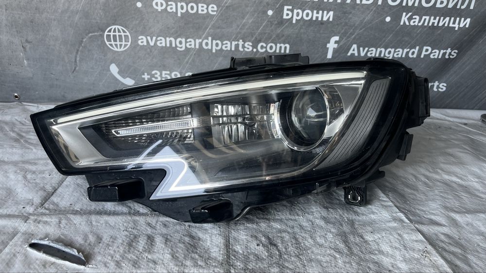 2 броя Ляв фар Audi A3 8V