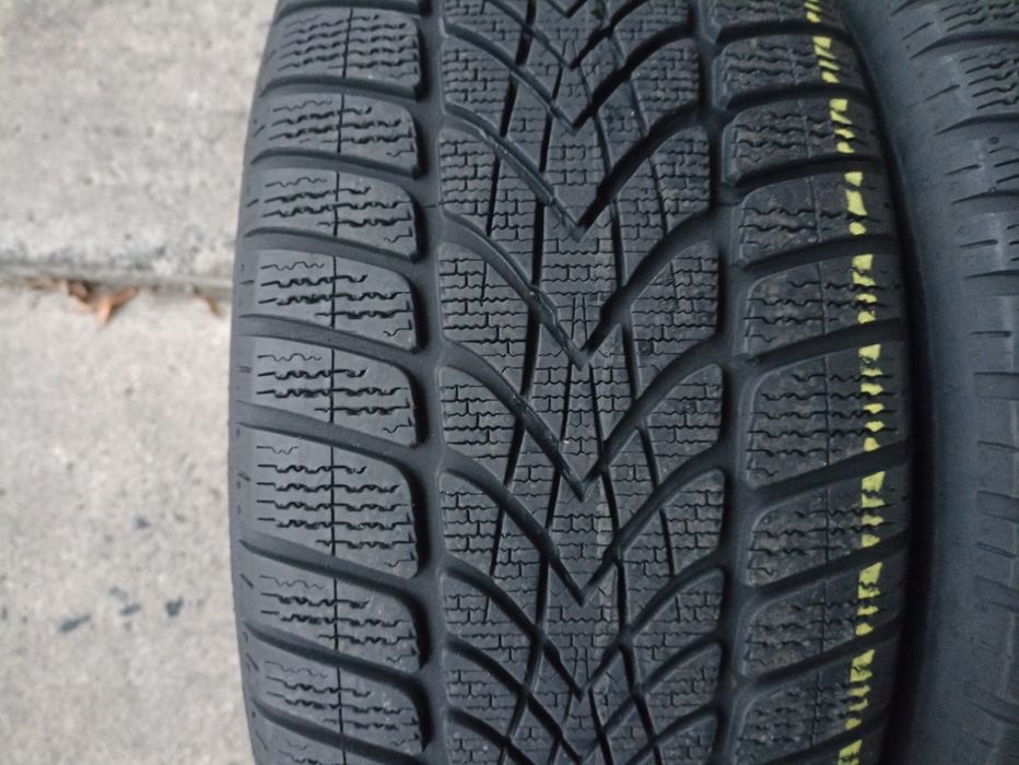 2 anvelope de iarna Dunlop 245/50 R18 dot 0420