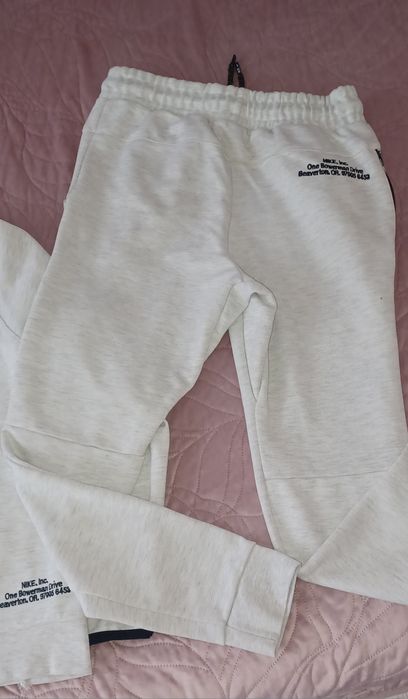 Екипи nike tech fleece