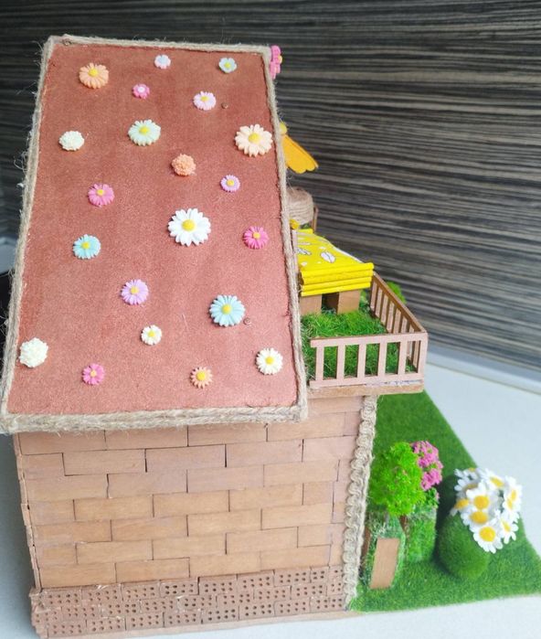 Дървена къща за кукли