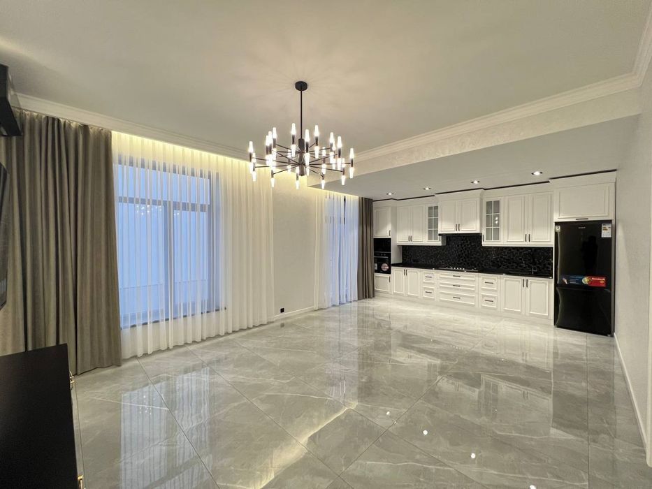 Срочно Продается Евро Таунхаус 3 этажа 260 м2, ор-р: Микрорайон заправ