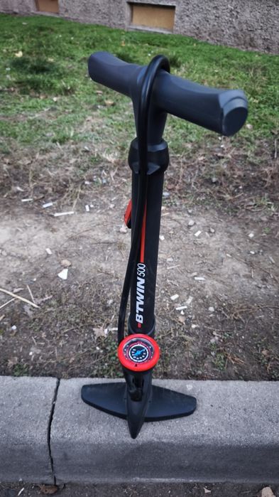 Велонасос Btwin 500 для Шредер и преста