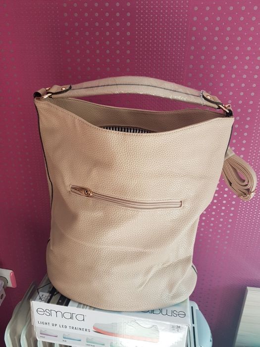 Нова голяма дамска чанта в кремаво кафяво с мотив или черно и бяло