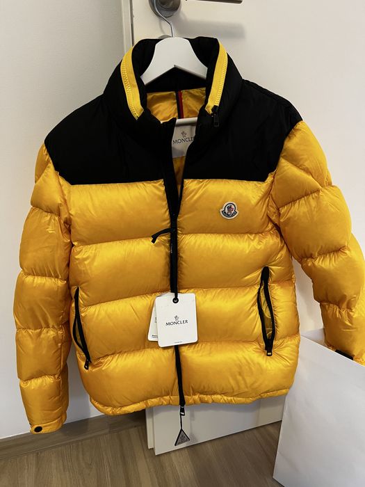 Vand geaca Moncler