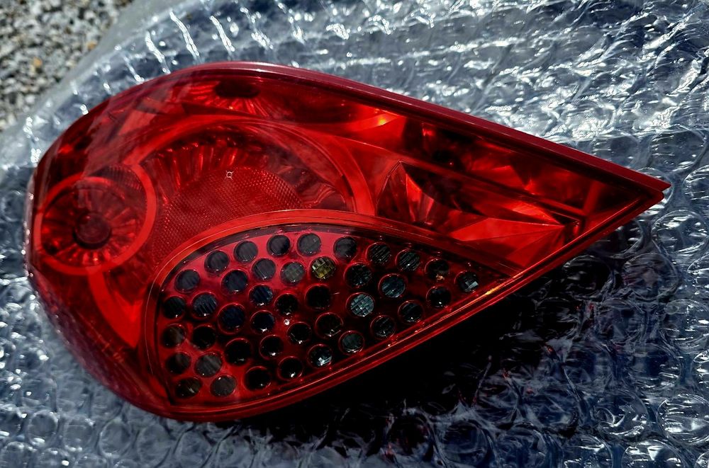 Пежо 207 - 2009 година СТОПОВЕ