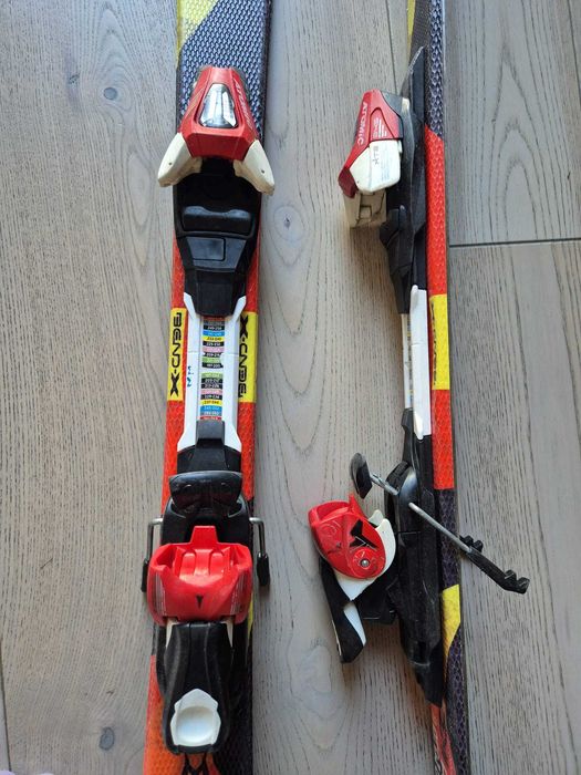 Schiuri Atomic Redster JR cu legături Atomic XTL – lungime 110 cm