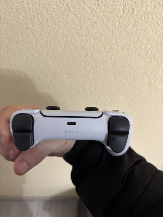 PlayStation 5 Impecabil, NOU