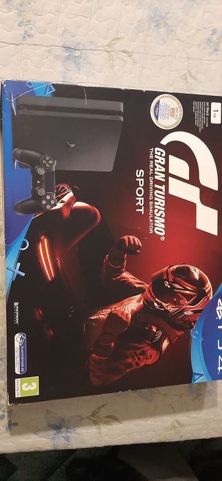 Sony Playstation 4 pro 1 tb Gran Turismo с 2 джойстика
