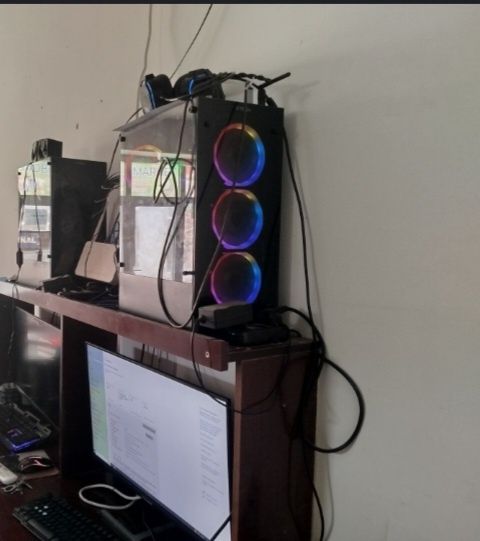 Kompyuter premier kafolatlangan mahsulot o'yin va ofis uchun qulaylik