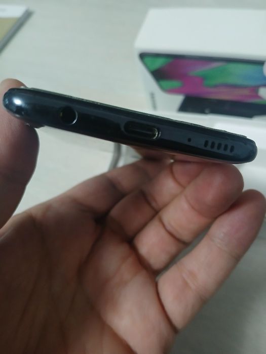 Samsung Galaxy A40 – stare foarte bună