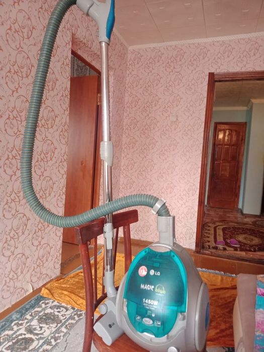 Продается пылесос в хорошем состоянии