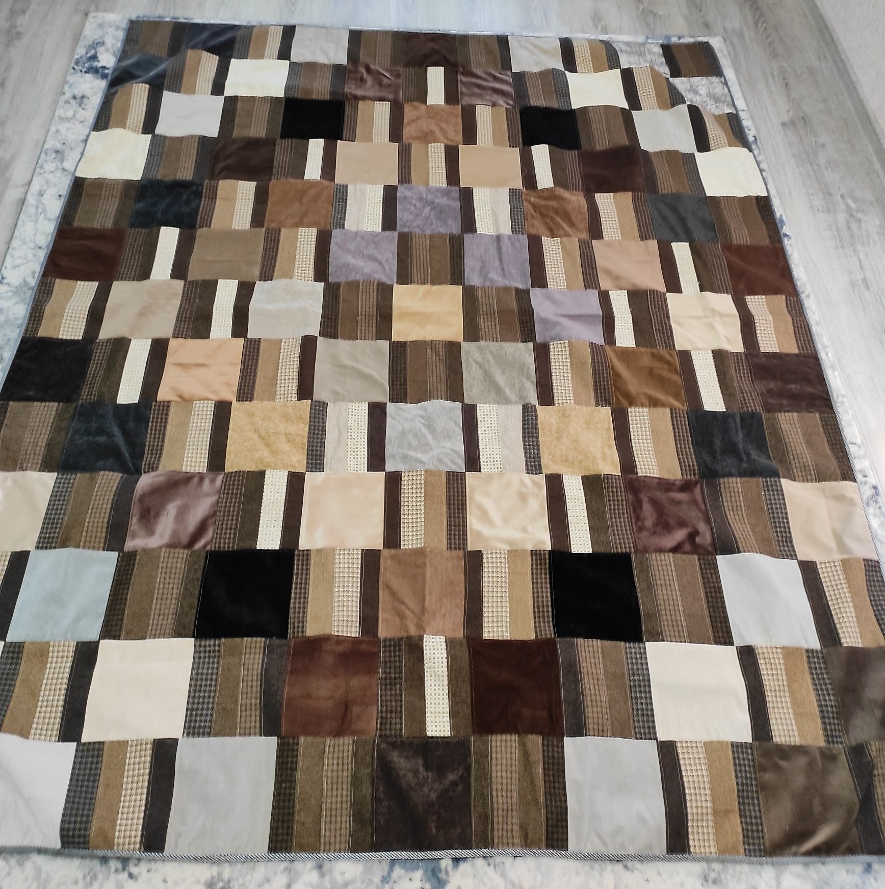 Продаются покрывала в стиле пэчворк,с подкладом.р160*2,20и2*2,20