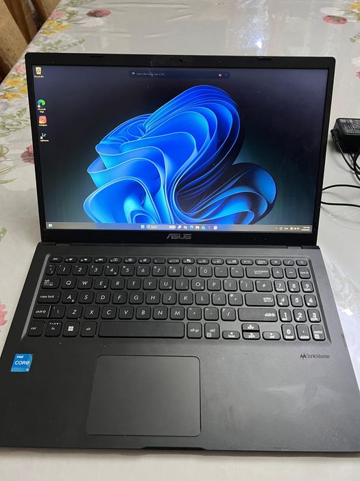 Laptop asus vivobook