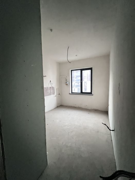 O’rekzor bozor 2 xona srochni sotiladi