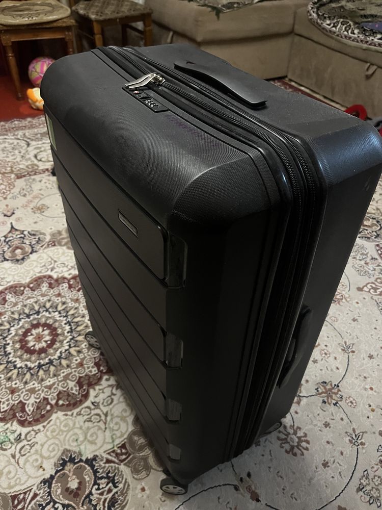 Заграничный чемодан