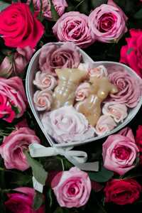 Cadou Valentine's Day, 2Compartimente, Flori, 2Lumanari decorative