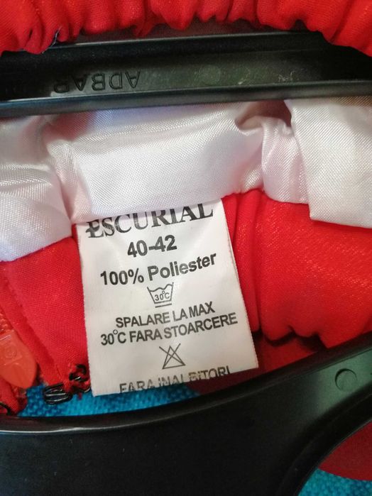 Vând rochiță lunga