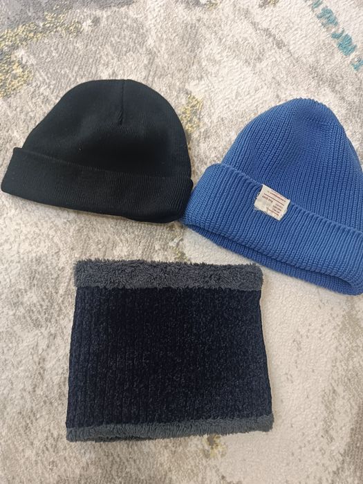 Шапки детские и шарф , новый