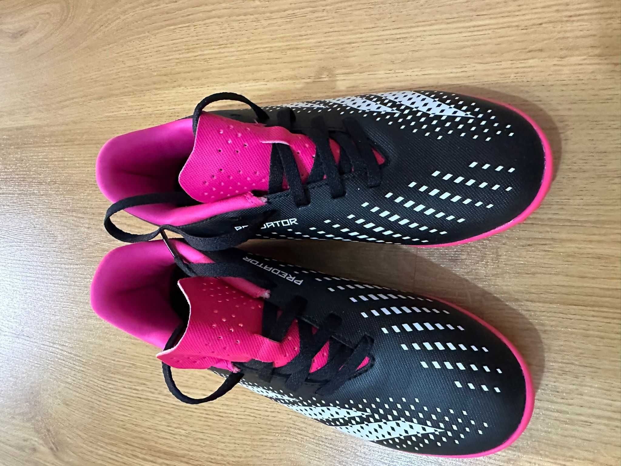 Adidas Predator pentru fete