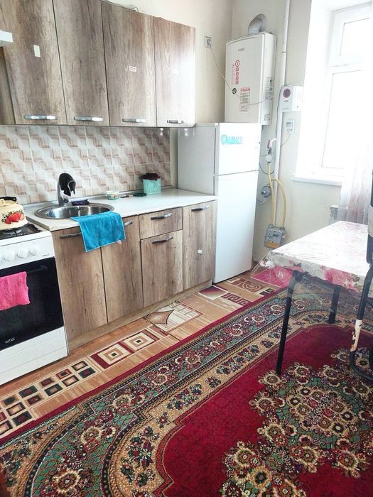 Sergeli moshina bozor roparasida