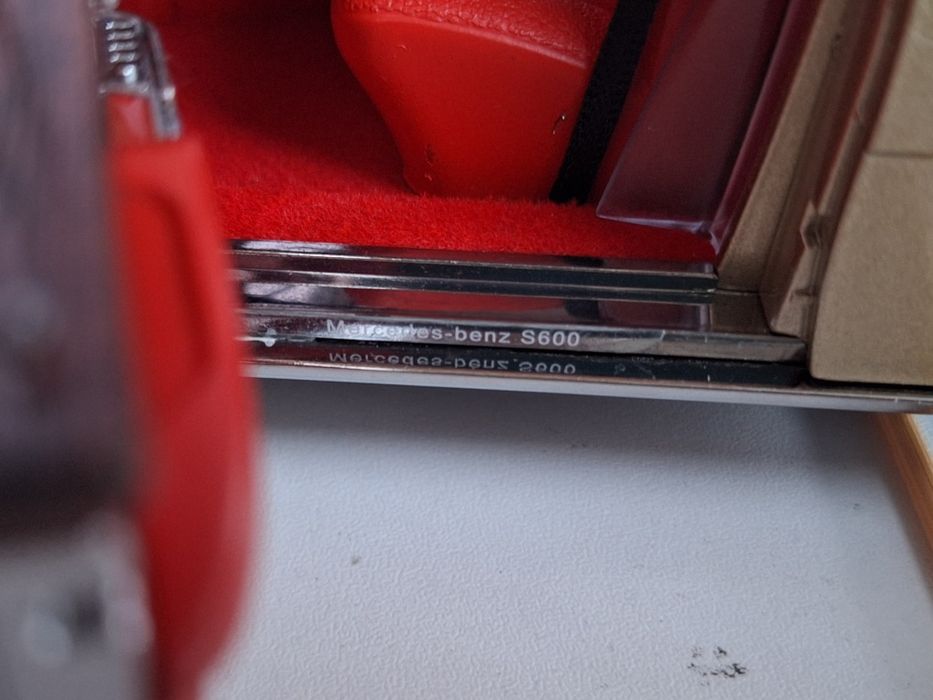 Mercedes S600 Pullman 1/18 Kengfai