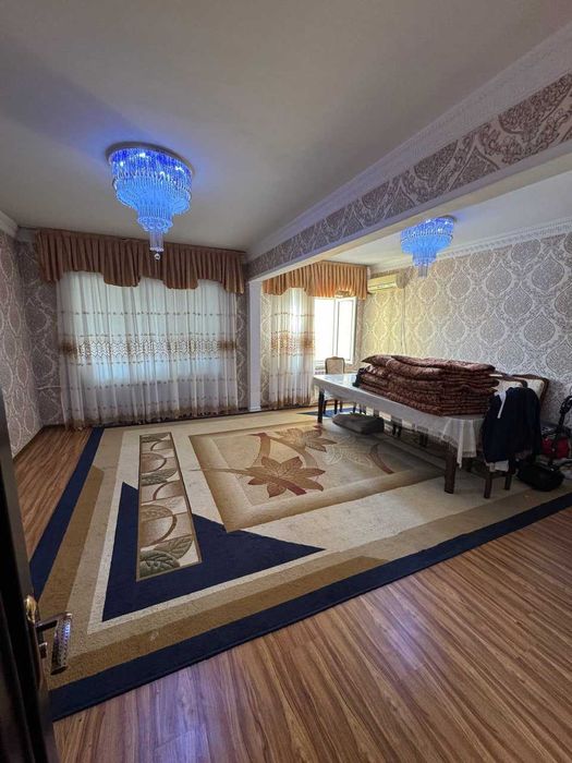 Продаётся квартира Юнусабад14 4 ком чистим ремонтом отличная локация