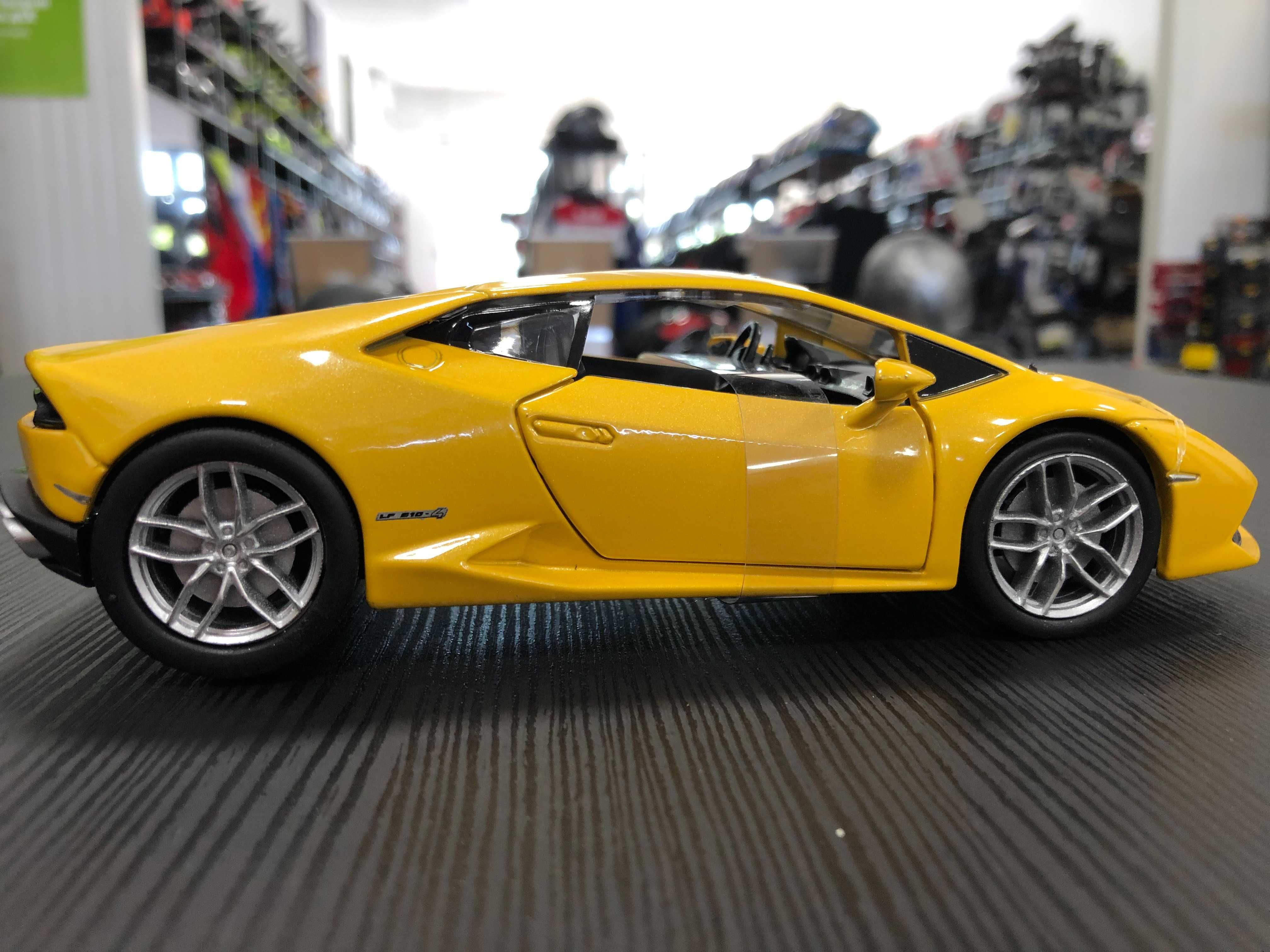 Рядък модел метална колекционерска количка LAMBORGHINI HURACAN 1:24