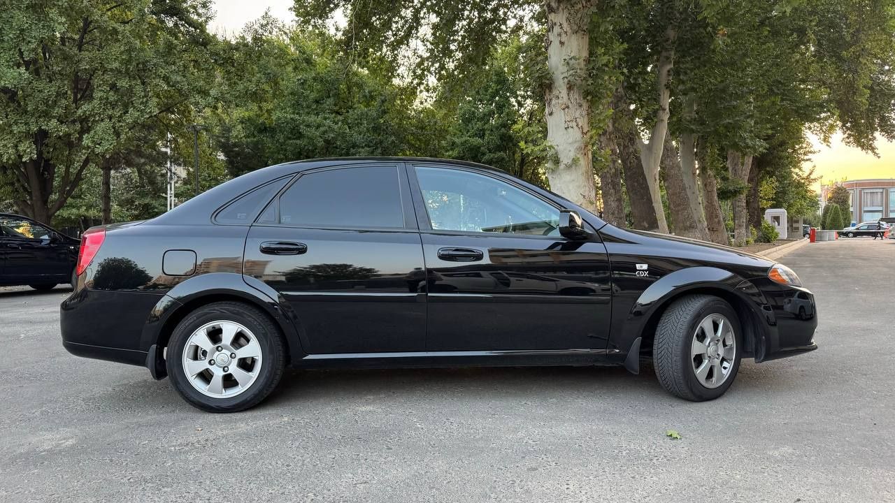 Lacetti Gentra 2023