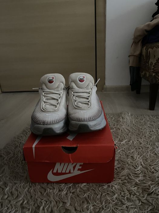 Уникални Обувки-Nike Dn